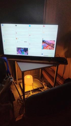 07 Monitorecke mit einem Feed oder sowas